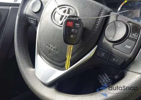 2018 Toyota Corolla Le z USA, uszkodzony, nr VIN 2T1BURHE4JC980373